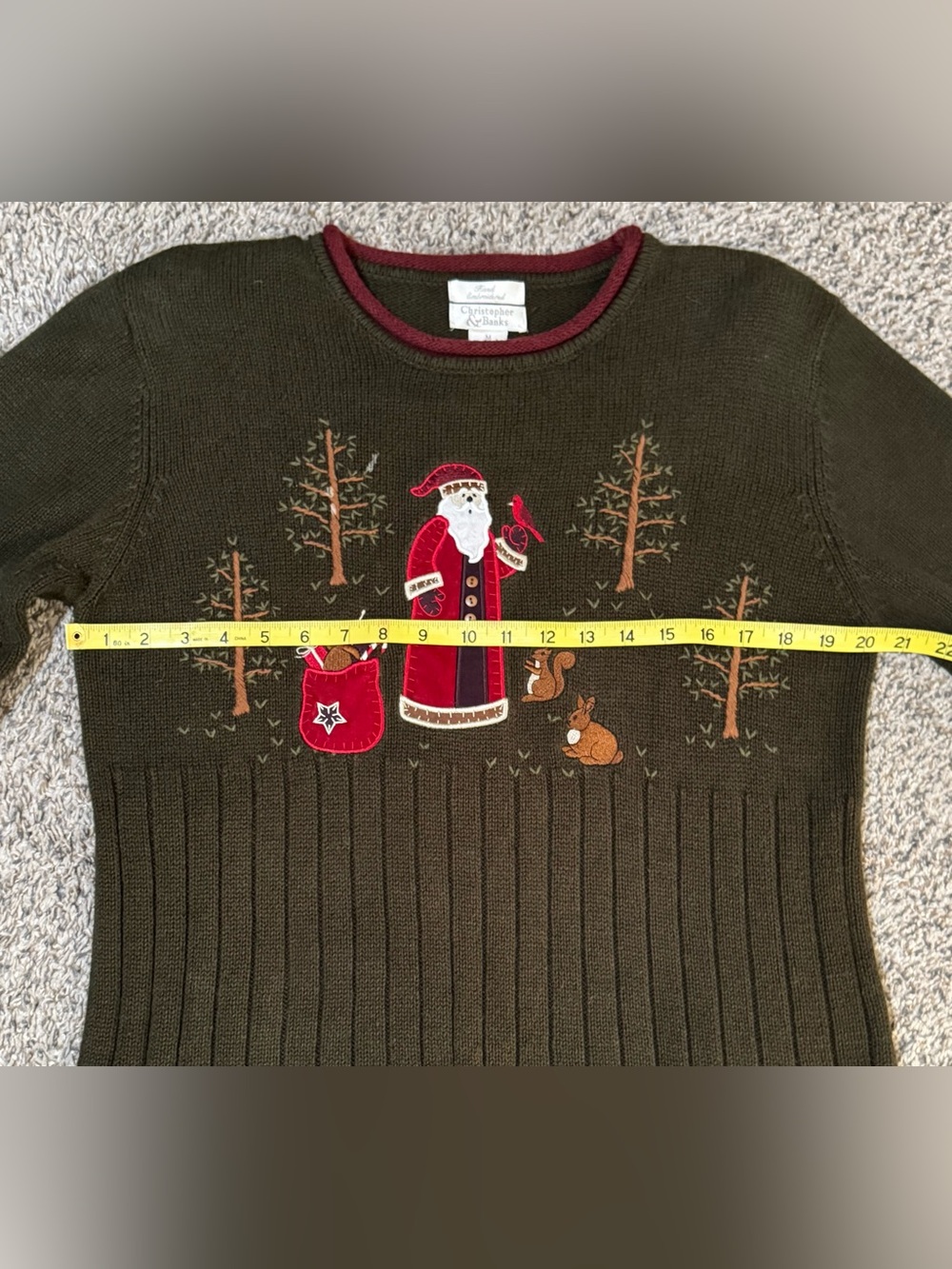 W Sz. Med Green Holiday Christmas Crew Sweater Santa Woodland Hand Embroidered - Picture 14 of 15